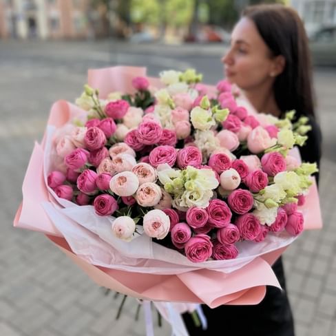 Букет цветов "Лора" Кустовые розы