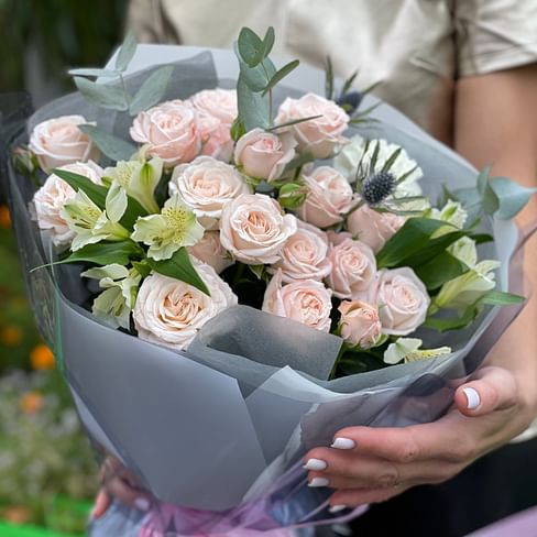 Букет цветов "Время любить"