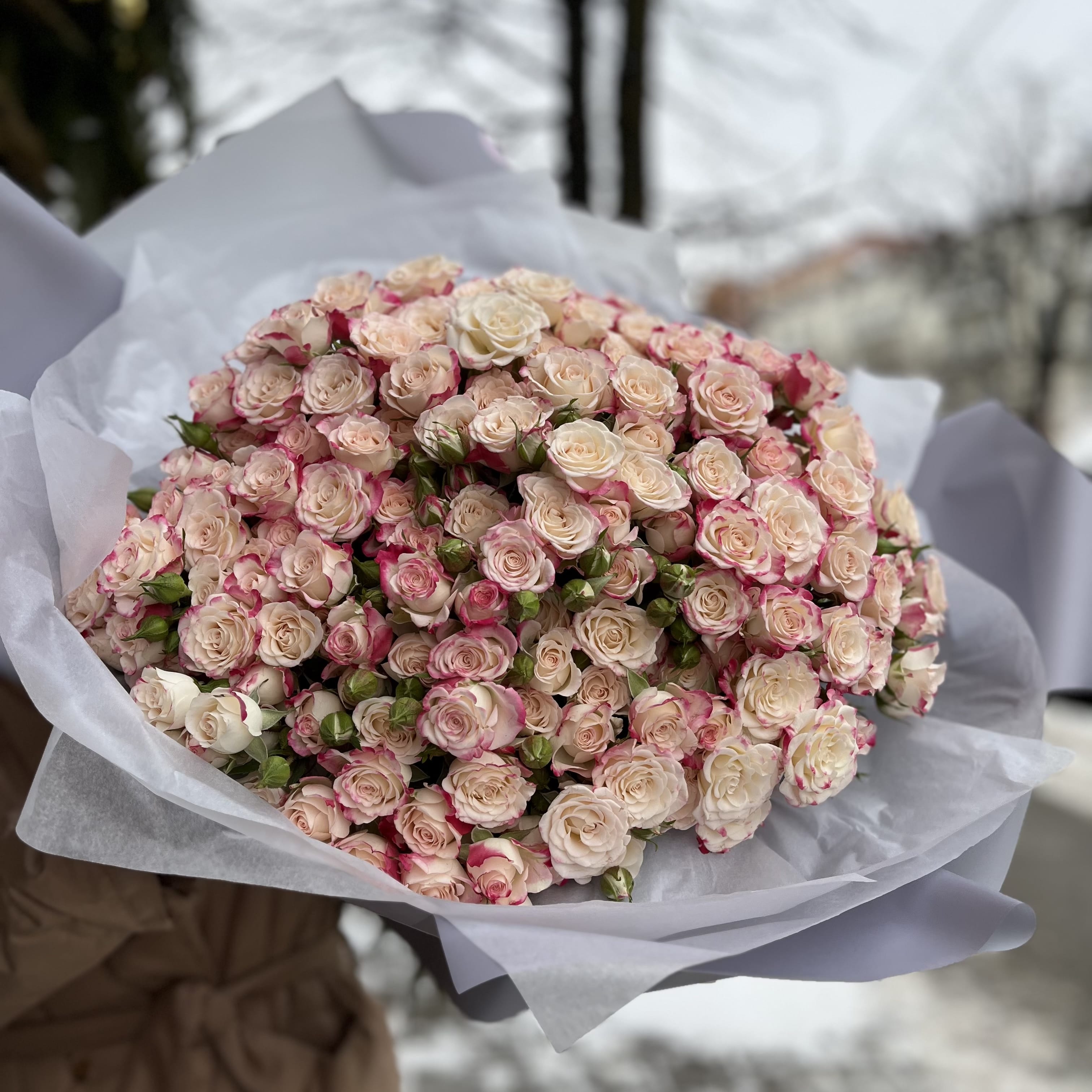 Букет "Приятный" 31 шт. Кустовые розы