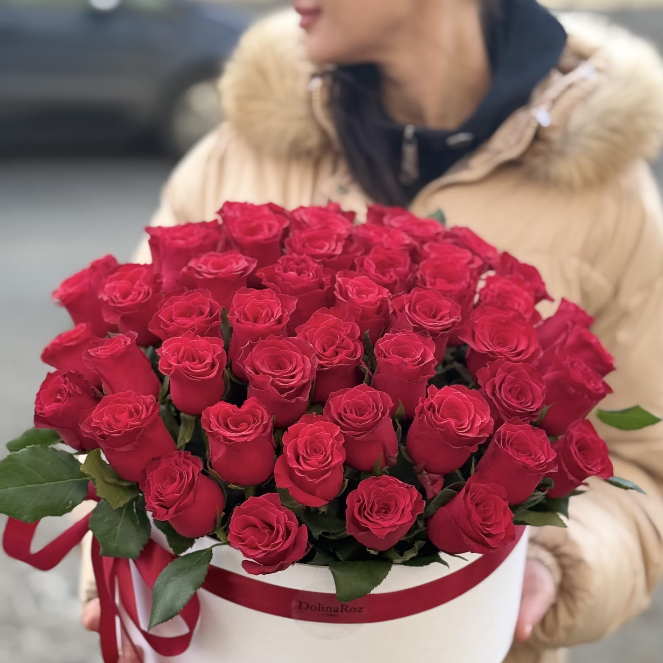 Цветы в коробке "Джорджия" 51 роза