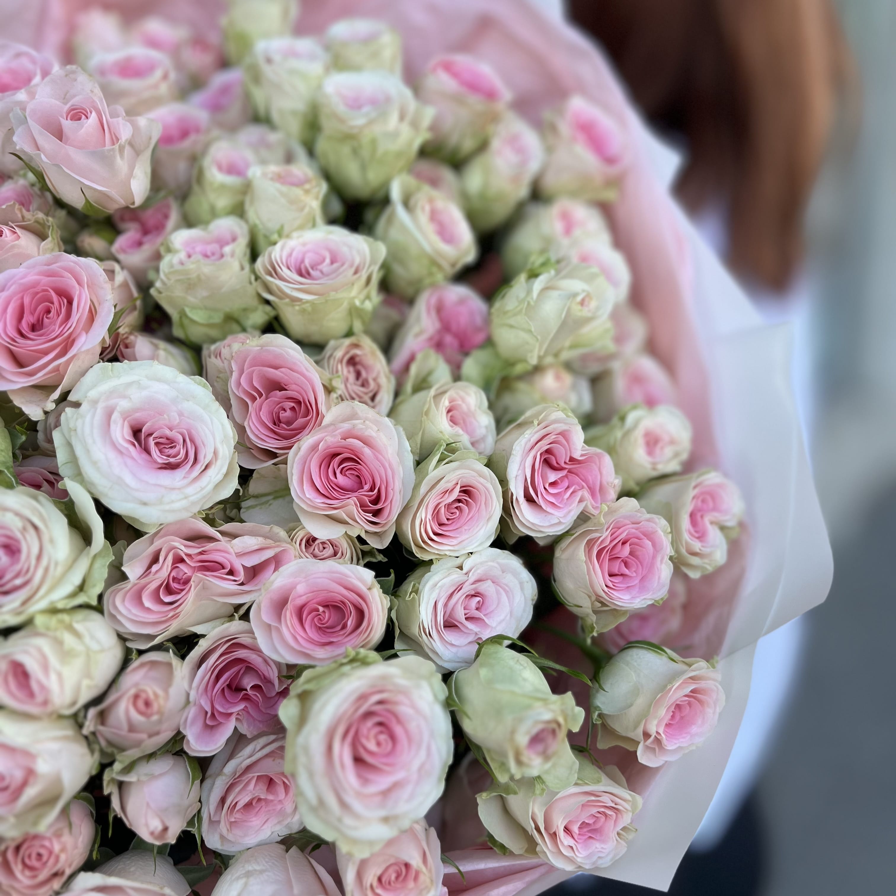 Букет "Алекс" 11 шт. Кустовые розы