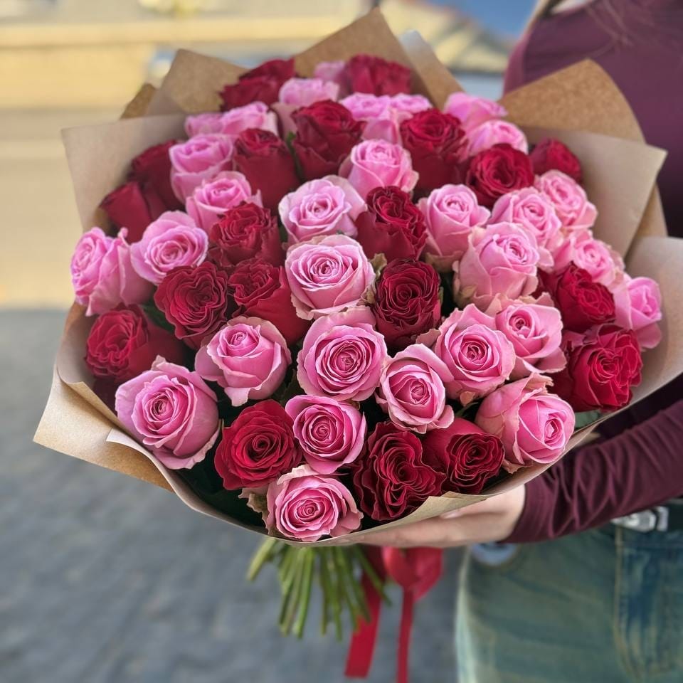 Букет из роз "Яркий микс" (51 шт)