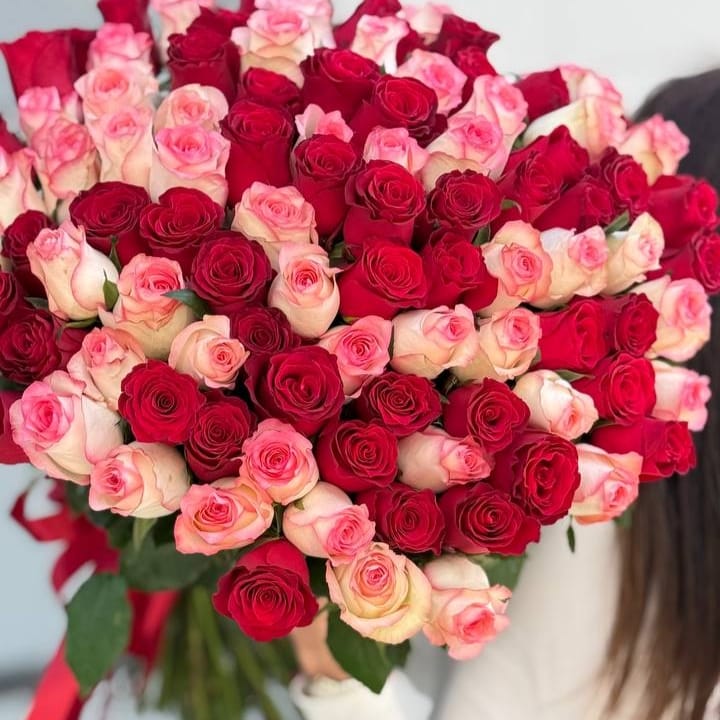 Букет из роз "Богатый микс" (101 шт)
