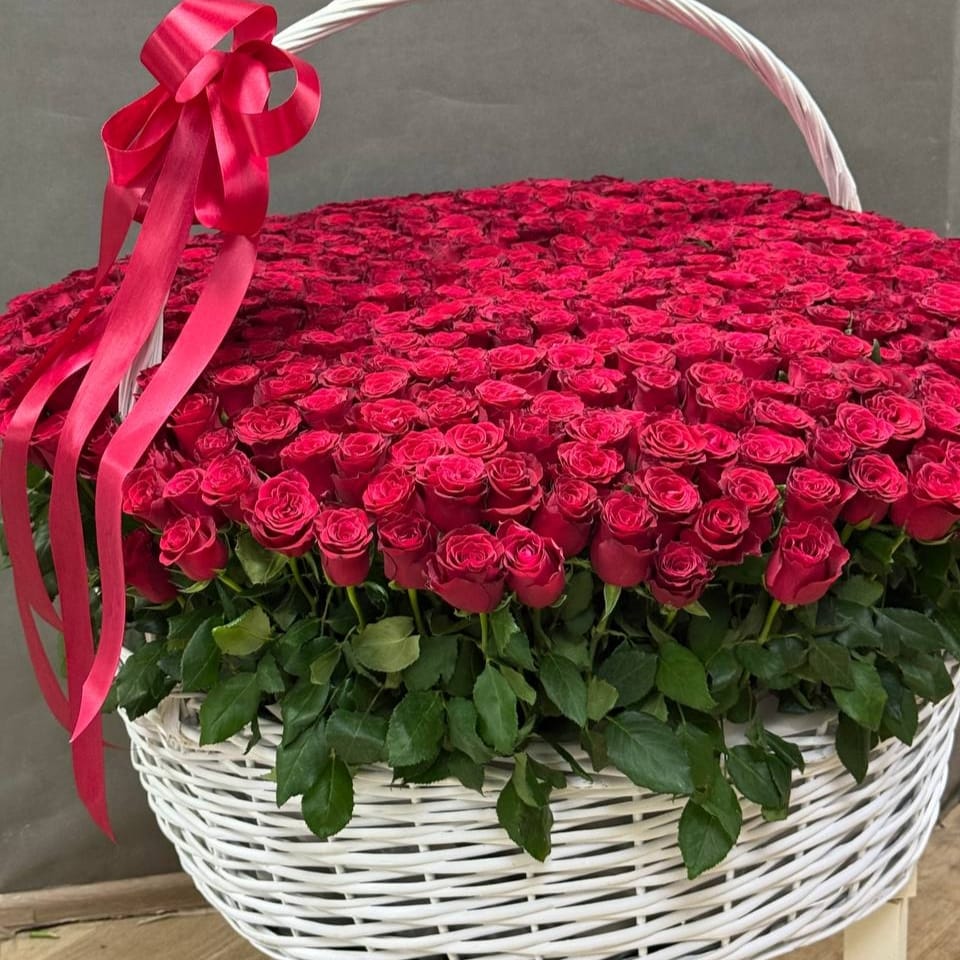Корзина роз "Скажу тебе Да" 501 роза