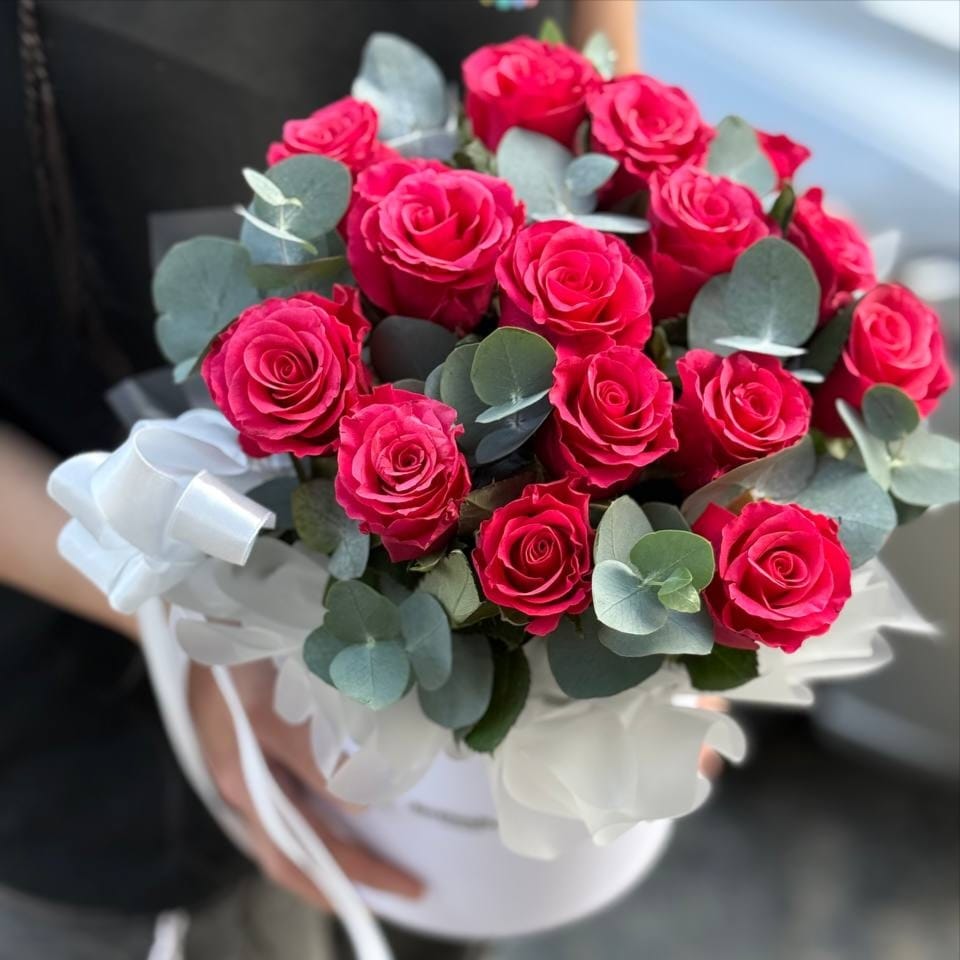 Цветы в коробке "Мгновение" 15 шт