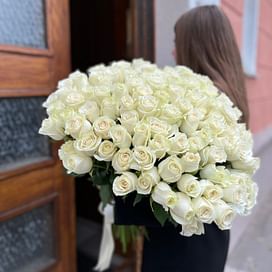 Букет роз "Белый Шик" 101 роза