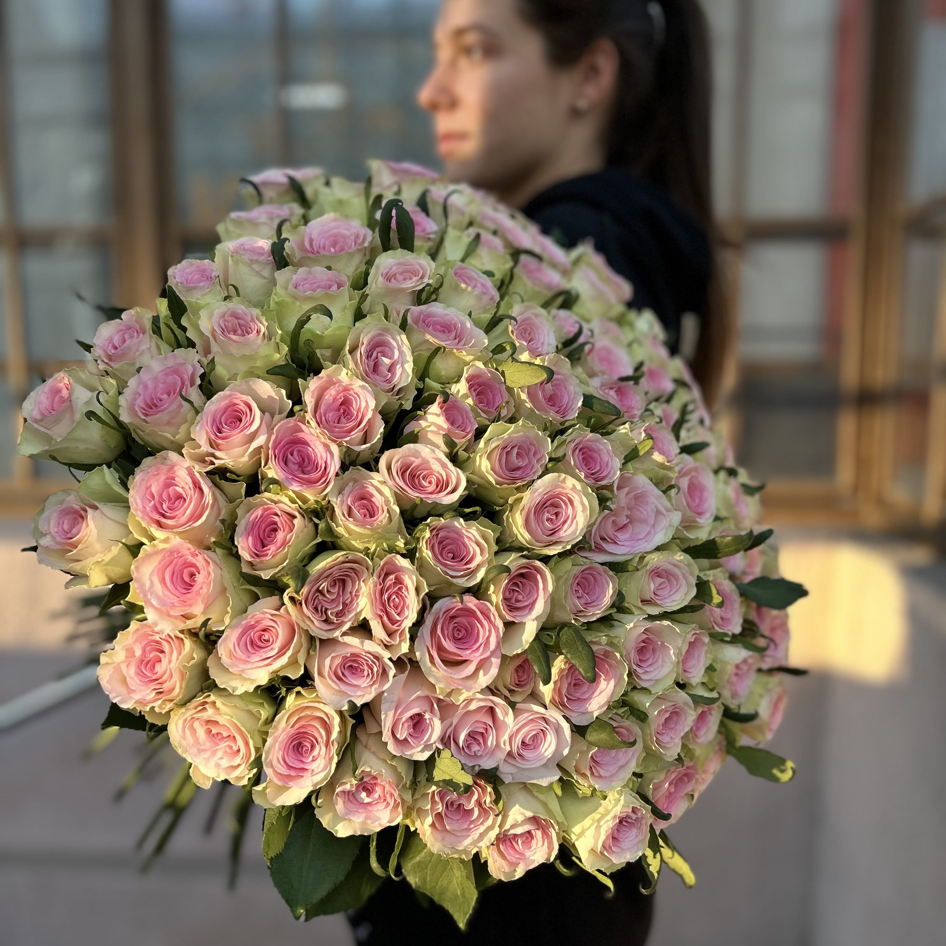 Букет роз "Люблю" 101 роза