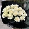 Букет роз «Чёрное и белое» 15 роз
