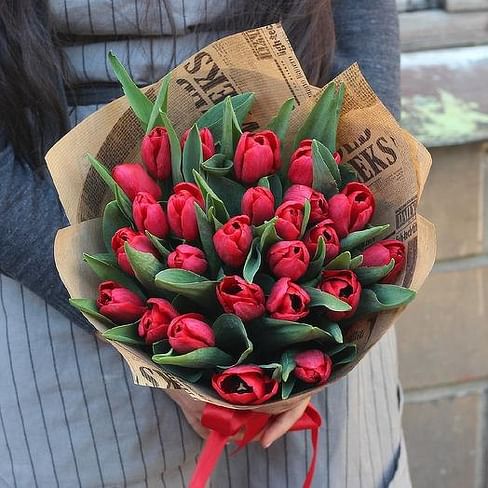 Букет тюльпанов "Красный стиль" 25 шт.