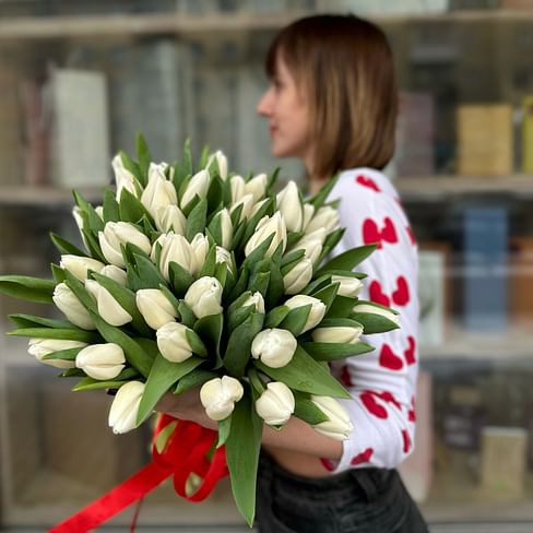 Букет тюльпанов "Белый" 51 шт.