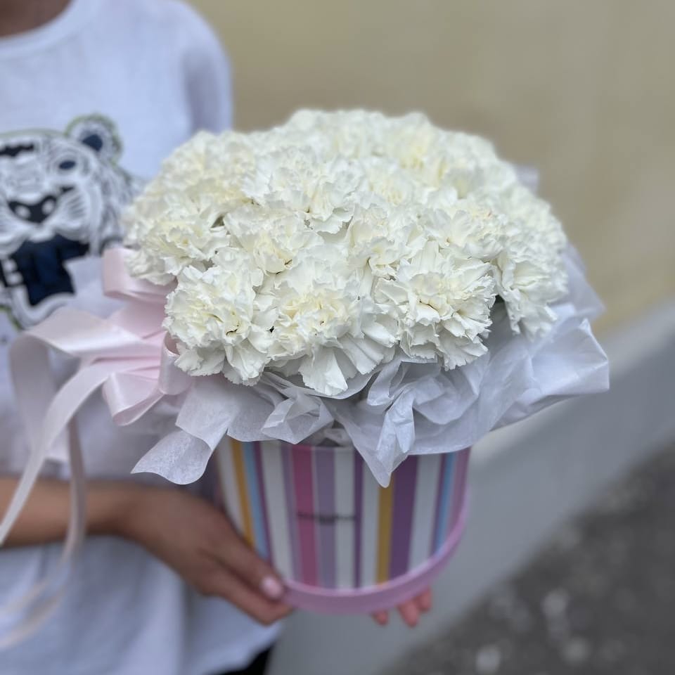 Цветы в коробке "Катрин"