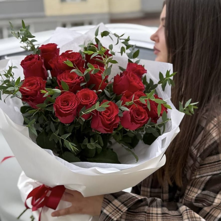 Букет роз "Аленький цветочек" 15 роз