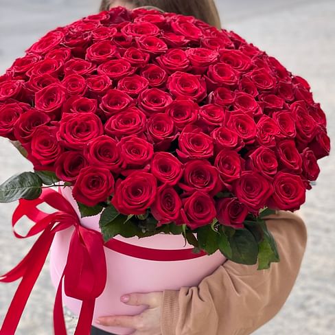 Коробка с цветами "Красная" 101 роза
