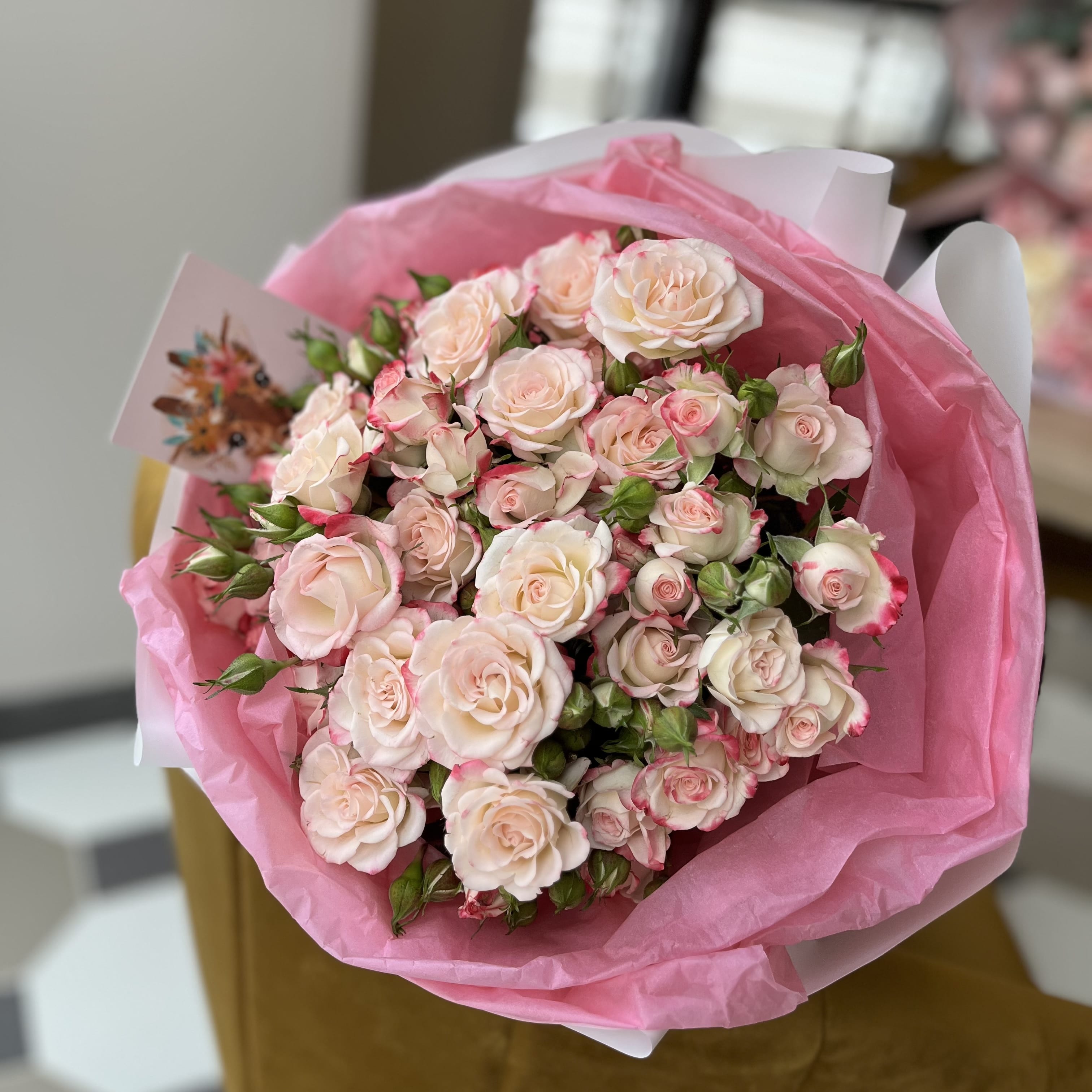 Букет «Рефлекс» 7 шт. Кустовые розы