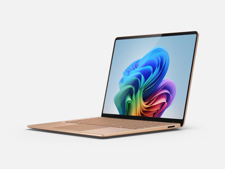 Surface Laptop, Copilot+ PC 13.8 inch Dune Snapdragon® X Elite (12 Core), 16GB RAM, 512GB SSD Microsoft