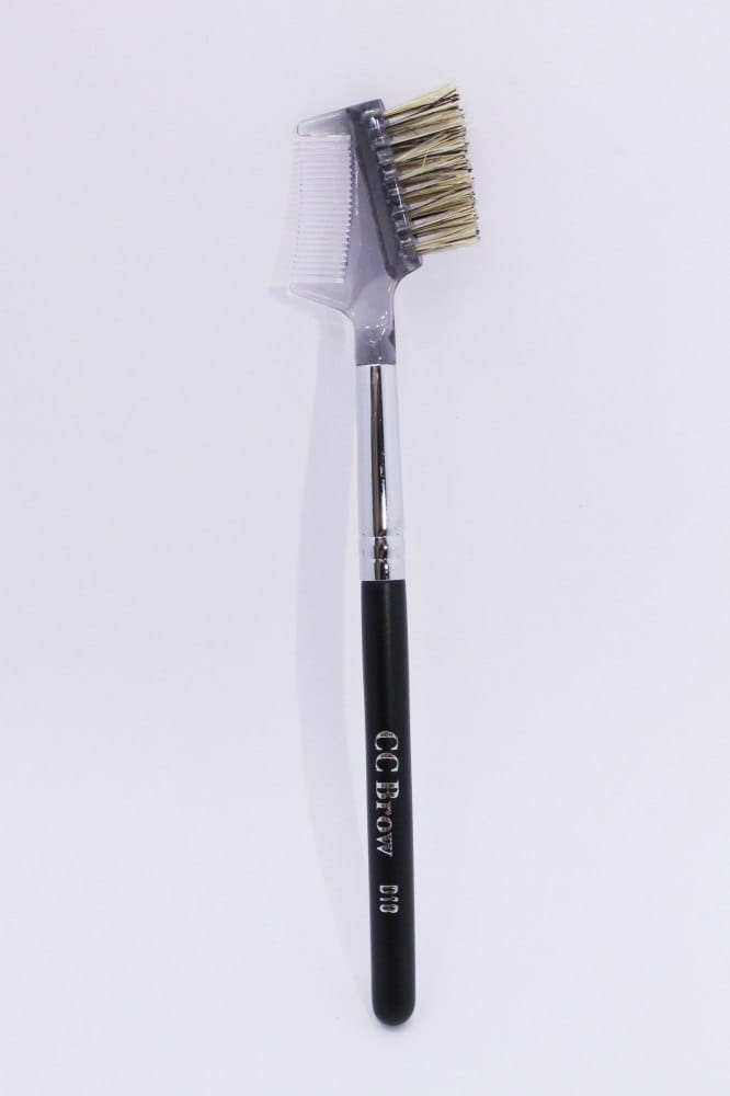 Щёточка-расчёска для бровей CC Brow Lucas Cosmetics D18