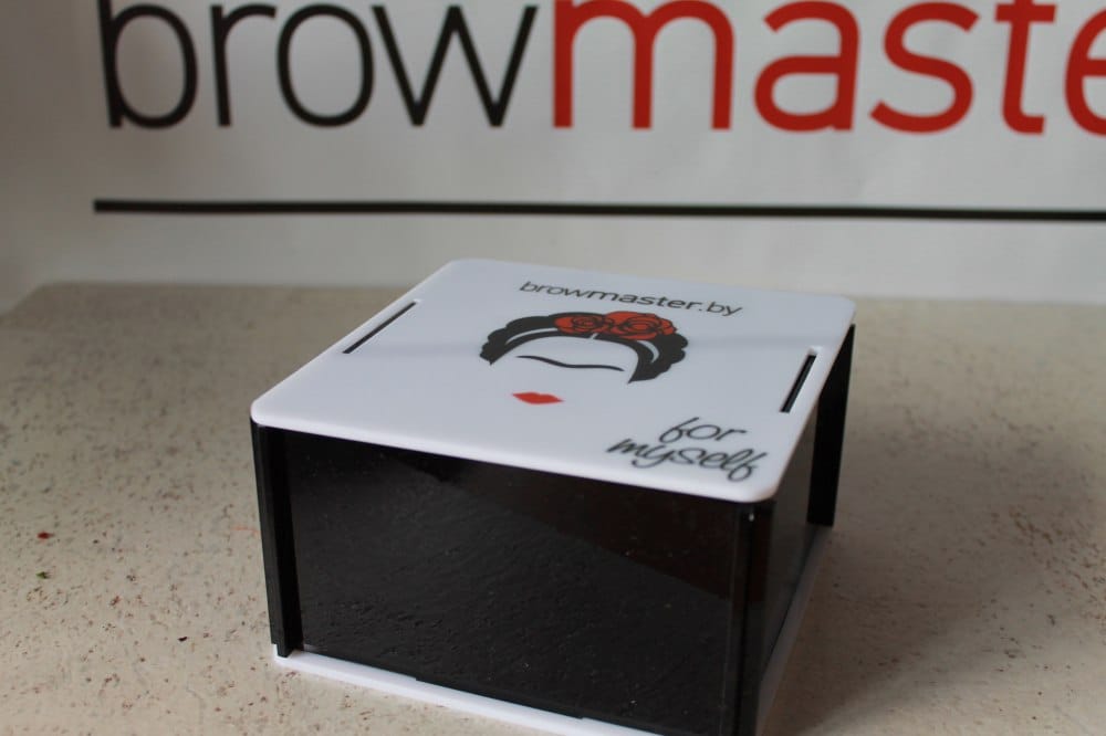 Стильный бокс для косметики For Myself акрил Frida Line