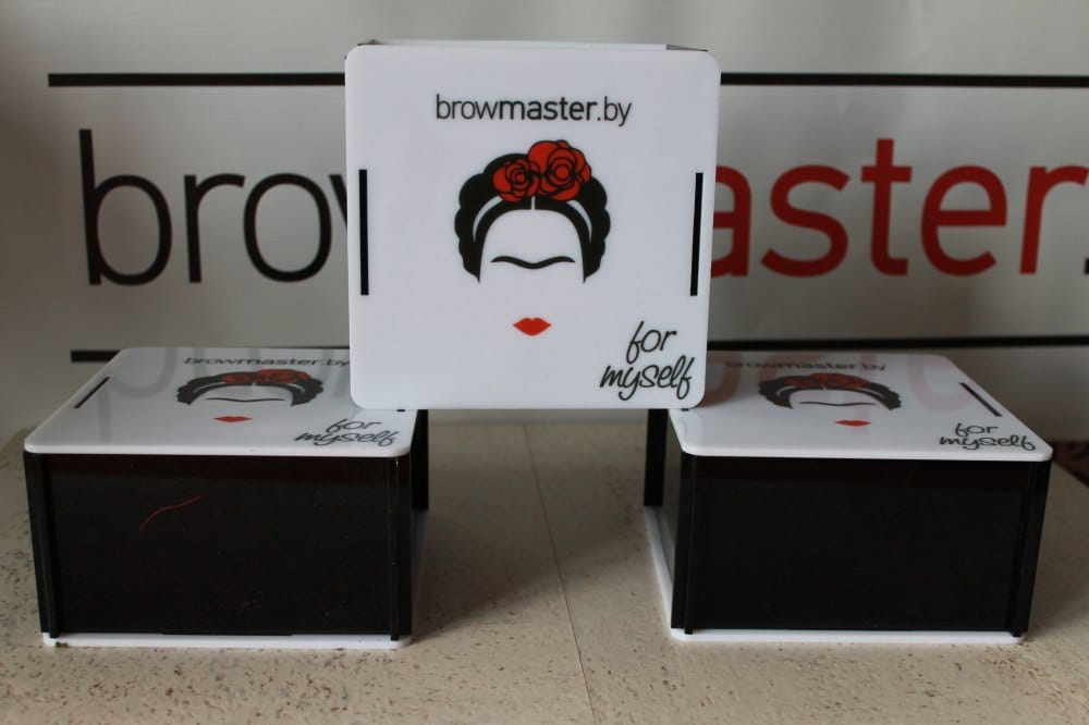 Стильный бокс для косметики For Myself акрил Frida Line