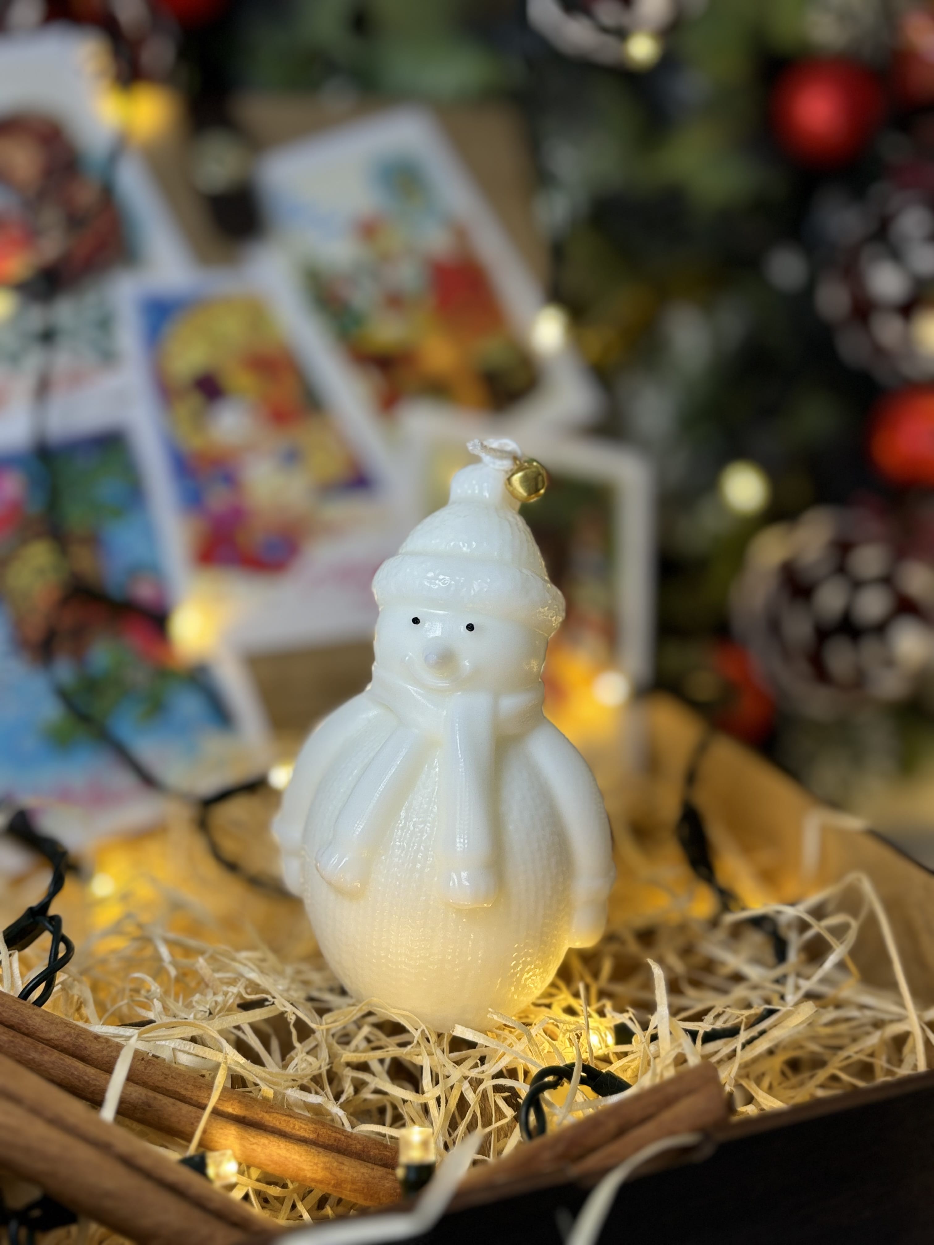 Свеча новогодняя Снеговик в шапке