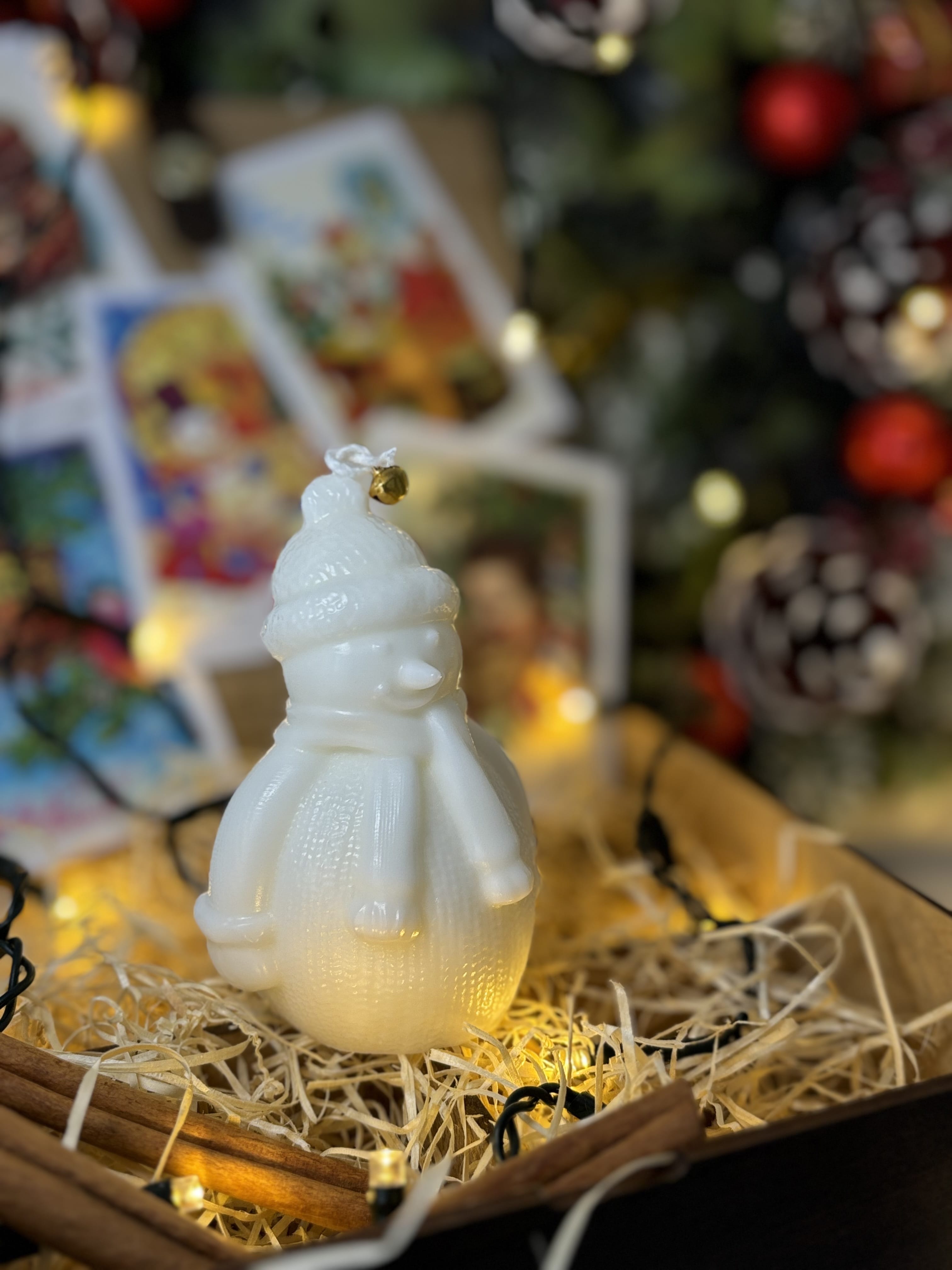 Свеча новогодняя Снеговик в шапке