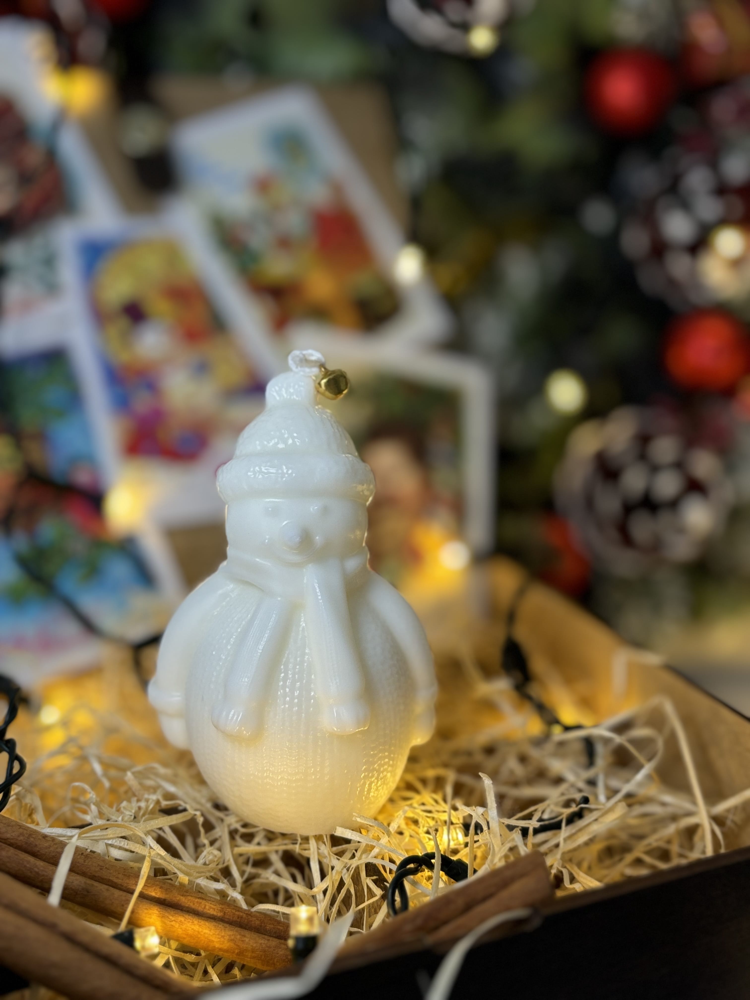 Свеча новогодняя Снеговик в шапке