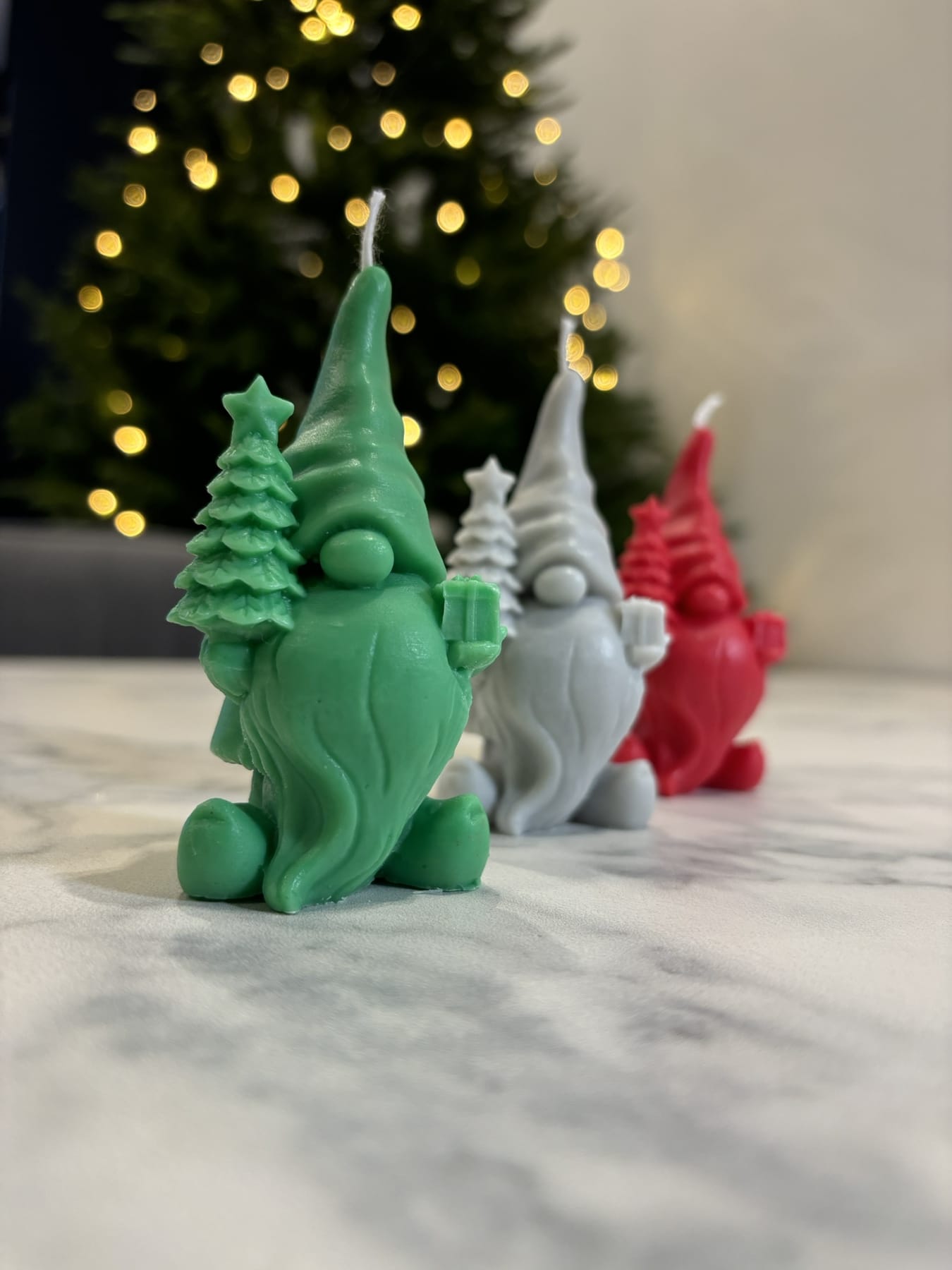 Свеча новогодняя Гном с елкой