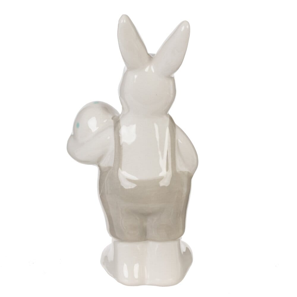 Кролик с яйцом