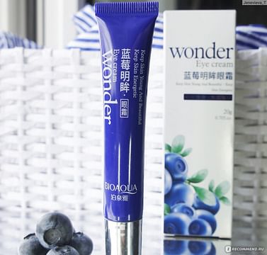 Крем для кожи вокруг глаз с экстрактом черники успокаивающий Blueberry Eye Cream Eye Treatment (20г) Bioaqua