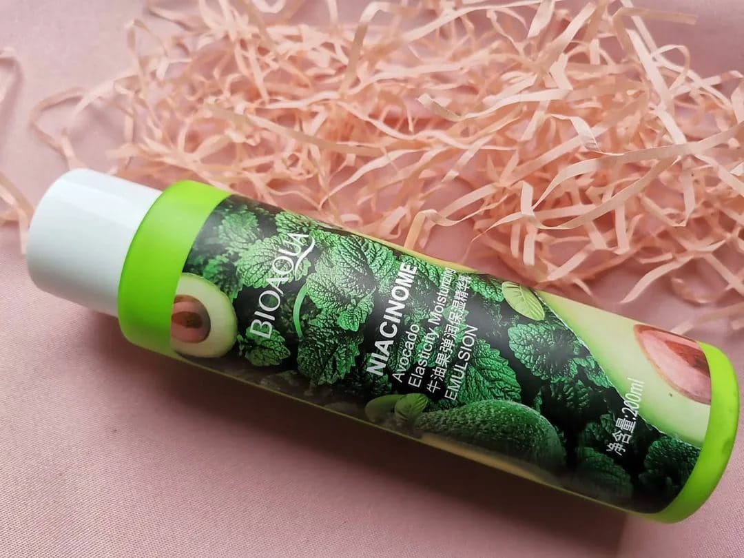 Эмульсия c авокадо и ниацинамидом Niacinome Avocado Emulsion 200мл Bioaqua