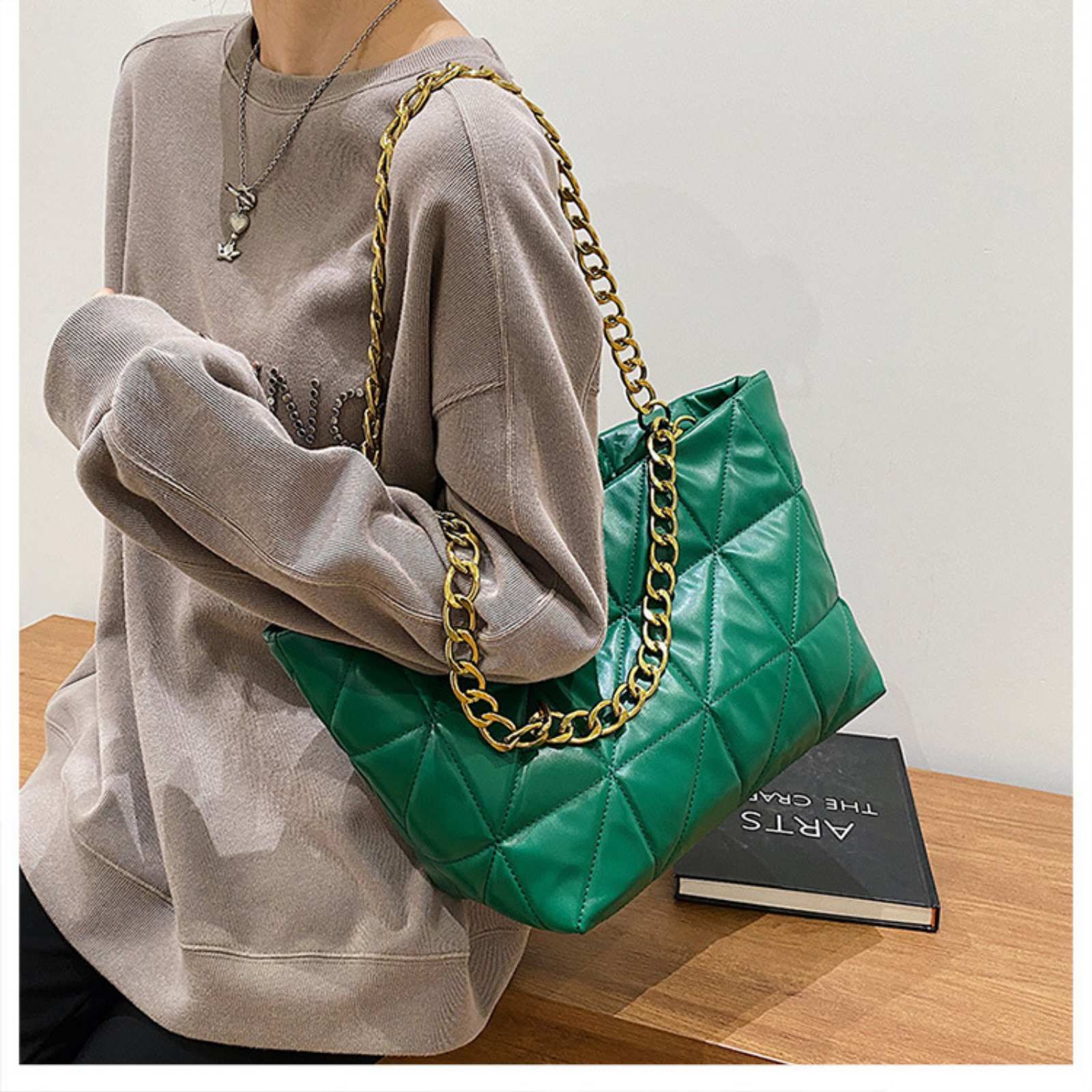 Сумка женская модель 673 (зелёный)