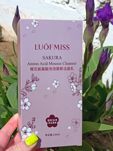 Очищающий мусс-пенка для умывания с аминокислотами Sakura Amino Acid Mousse Cleanser, 230 мл. Luoffmiss