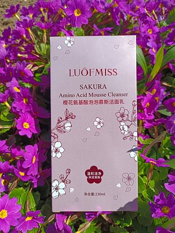 Очищающий мусс-пенка для умывания с аминокислотами Sakura Amino Acid Mousse Cleanser, 230 мл. Luoffmiss