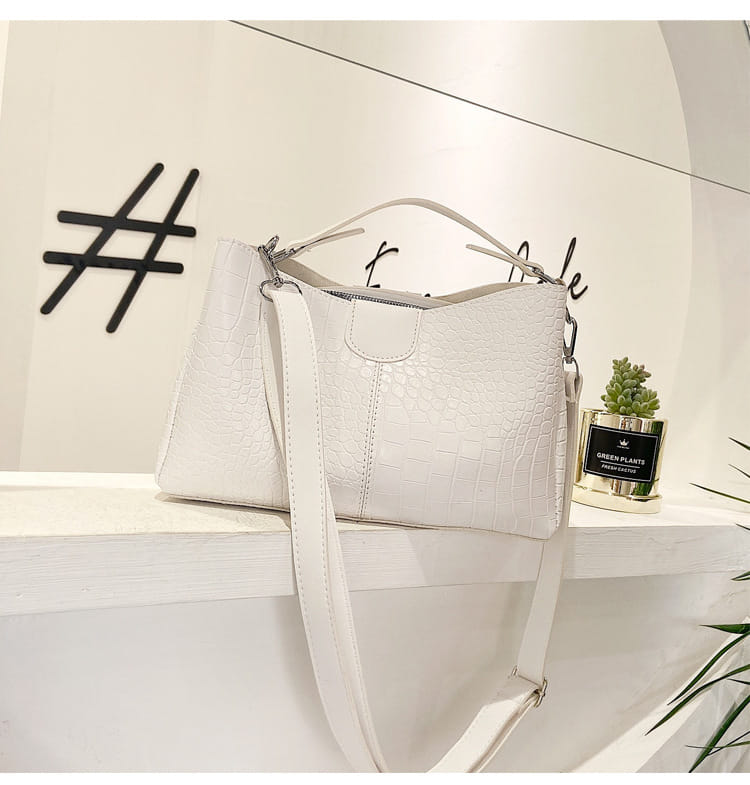 Сумка женская модель 636 (белый)