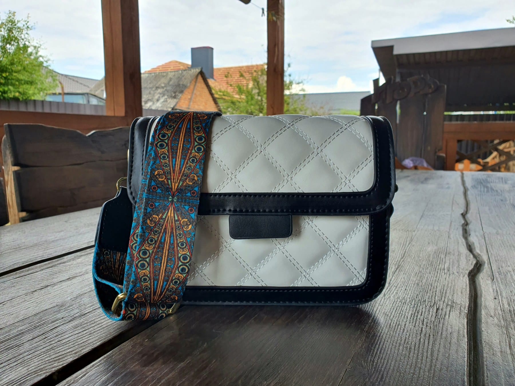 Сумка женская модель 715 (черный/белый)