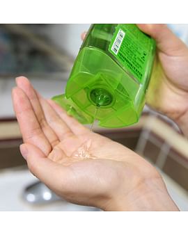 Универсальный увлажняющий гель с противоспалительным действием Aloe Vera 99% Soothing Gel(160ml) Bioaqua Универсальный увлажняющий гель с противоспалительным действием Aloe Vera 99% Soothing Gel(160ml) Bioaqua