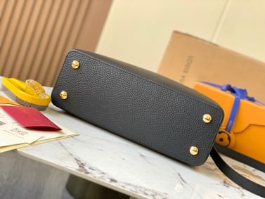 Capucines 31cm Louis Vuitton M23332.1