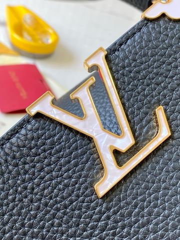 Capucines 31cm Louis Vuitton M23332.1