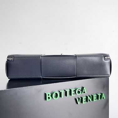 Arco Bottega Veneta 680120.3