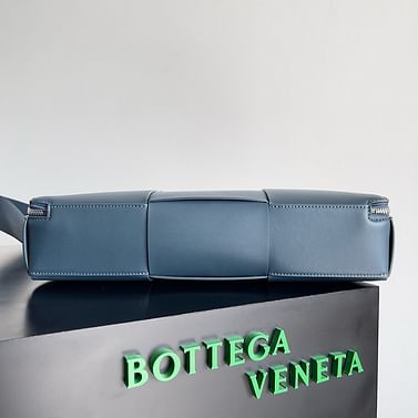 Arco Bottega Veneta 680120.2