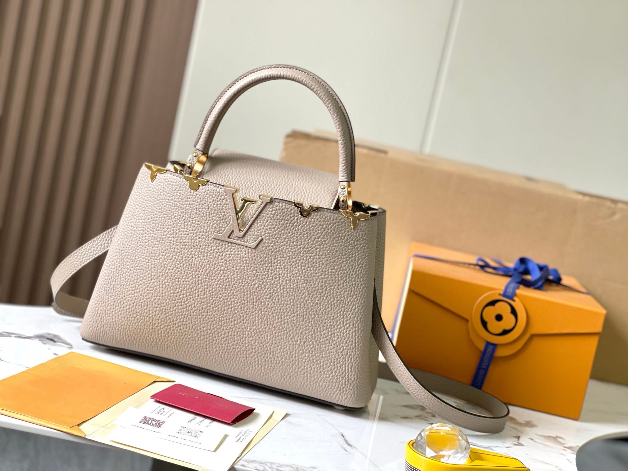 Capucines 31cm Louis Vuitton M23332