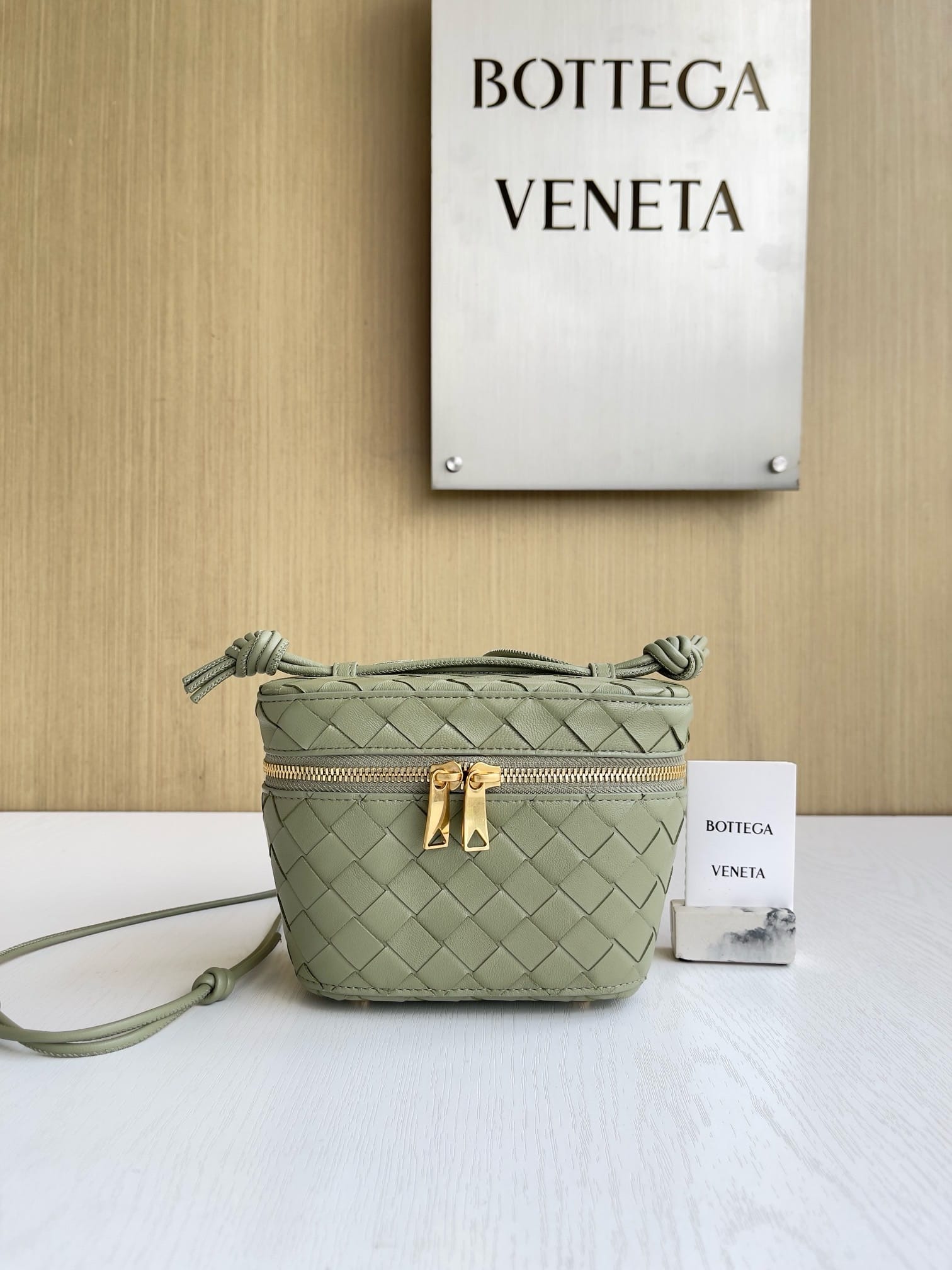 Mini Intrecciato Vanity Case Bottega Veneta 743551.6