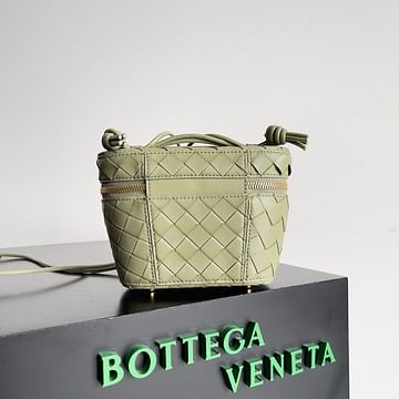 Mini Intrecciato Vanity Case Bottega Veneta 743551.3
