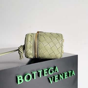 Mini Intrecciato Vanity Case Bottega Veneta 743551.3