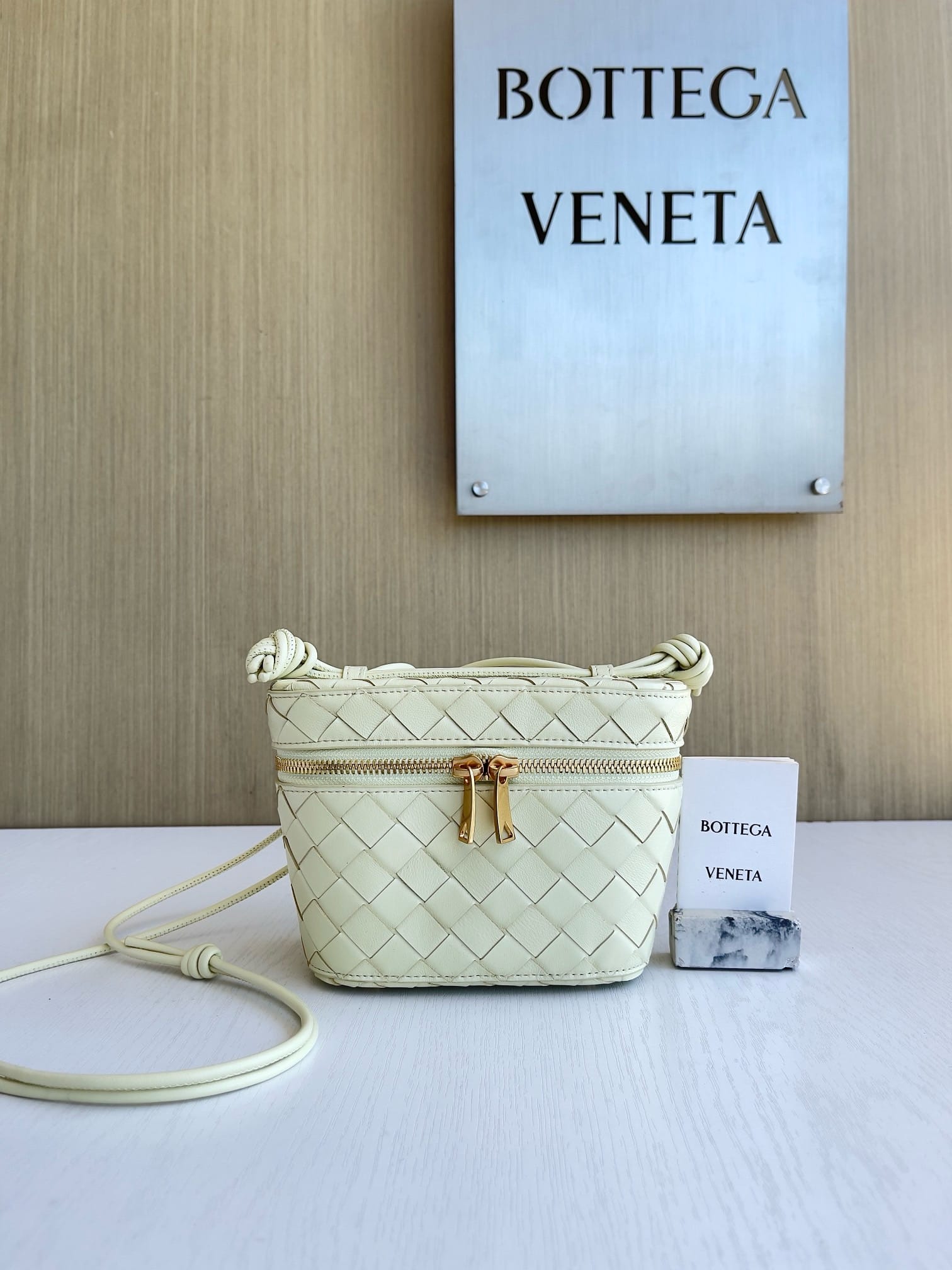 Mini Intrecciato Vanity Case Bottega Veneta 743551.2