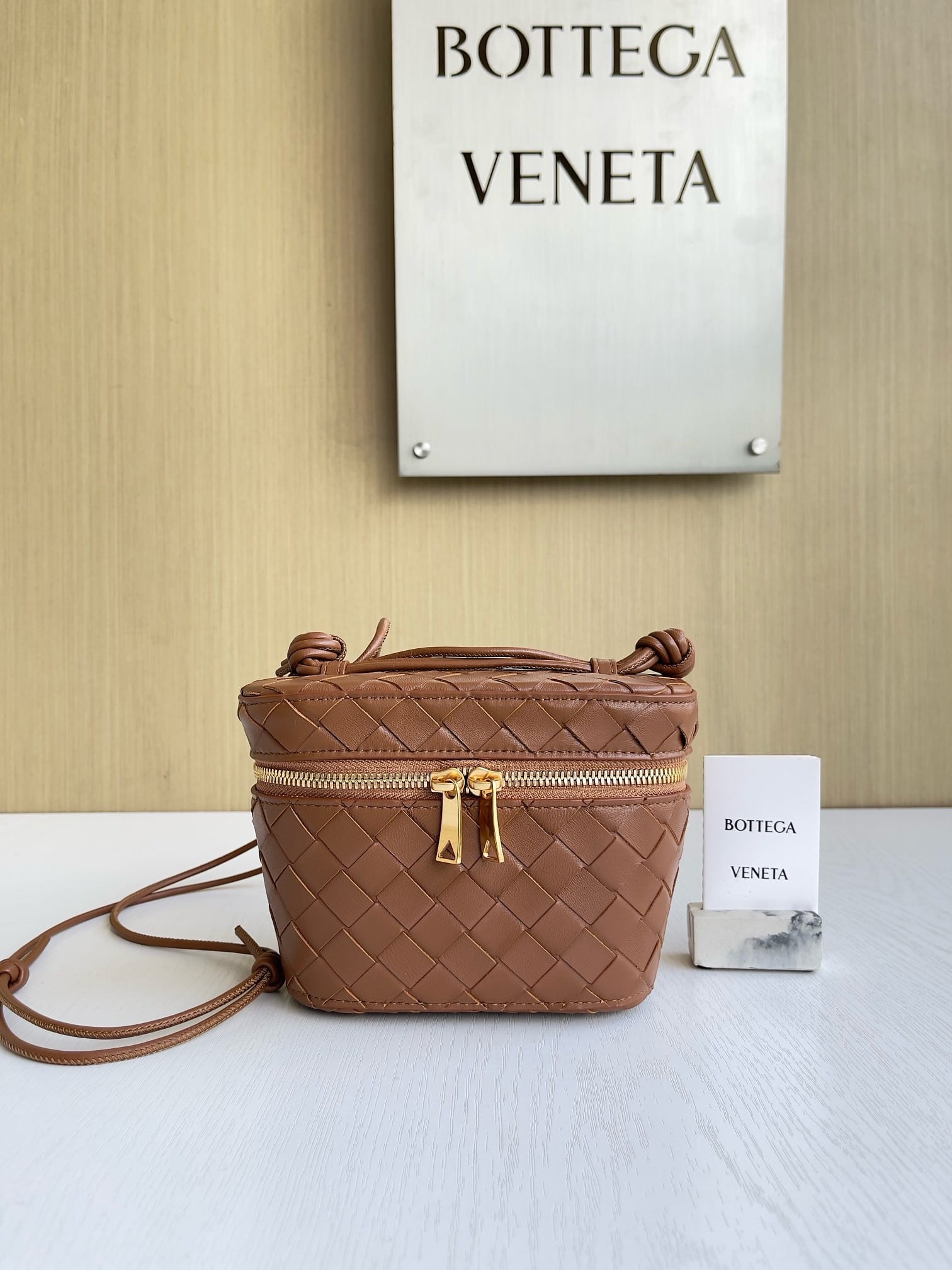 Mini Intrecciato Vanity Case Bottega Veneta 743551.1
