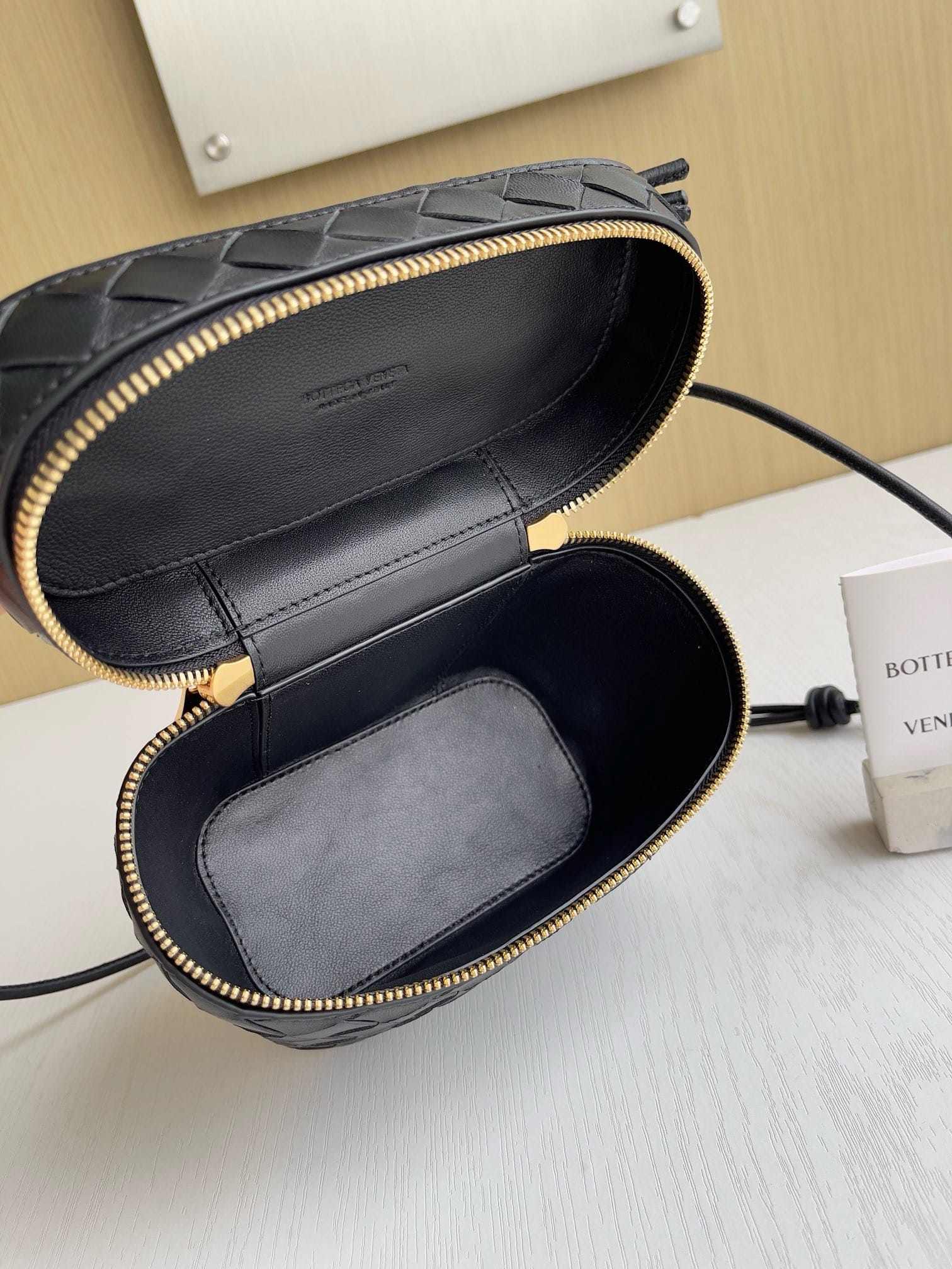 Mini Intrecciato Vanity Case Bottega Veneta 743551
