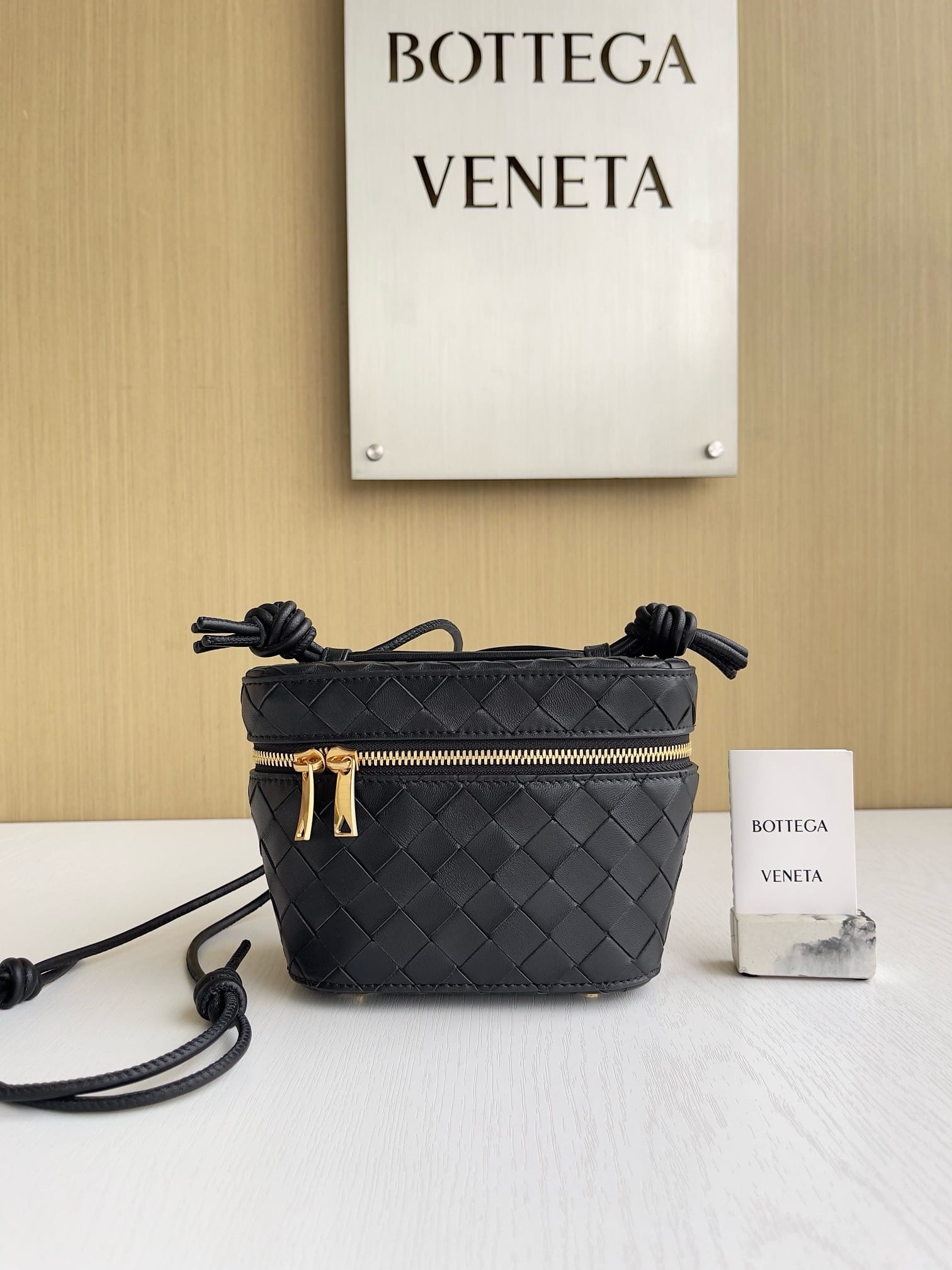 Mini Intrecciato Vanity Case Bottega Veneta 743551