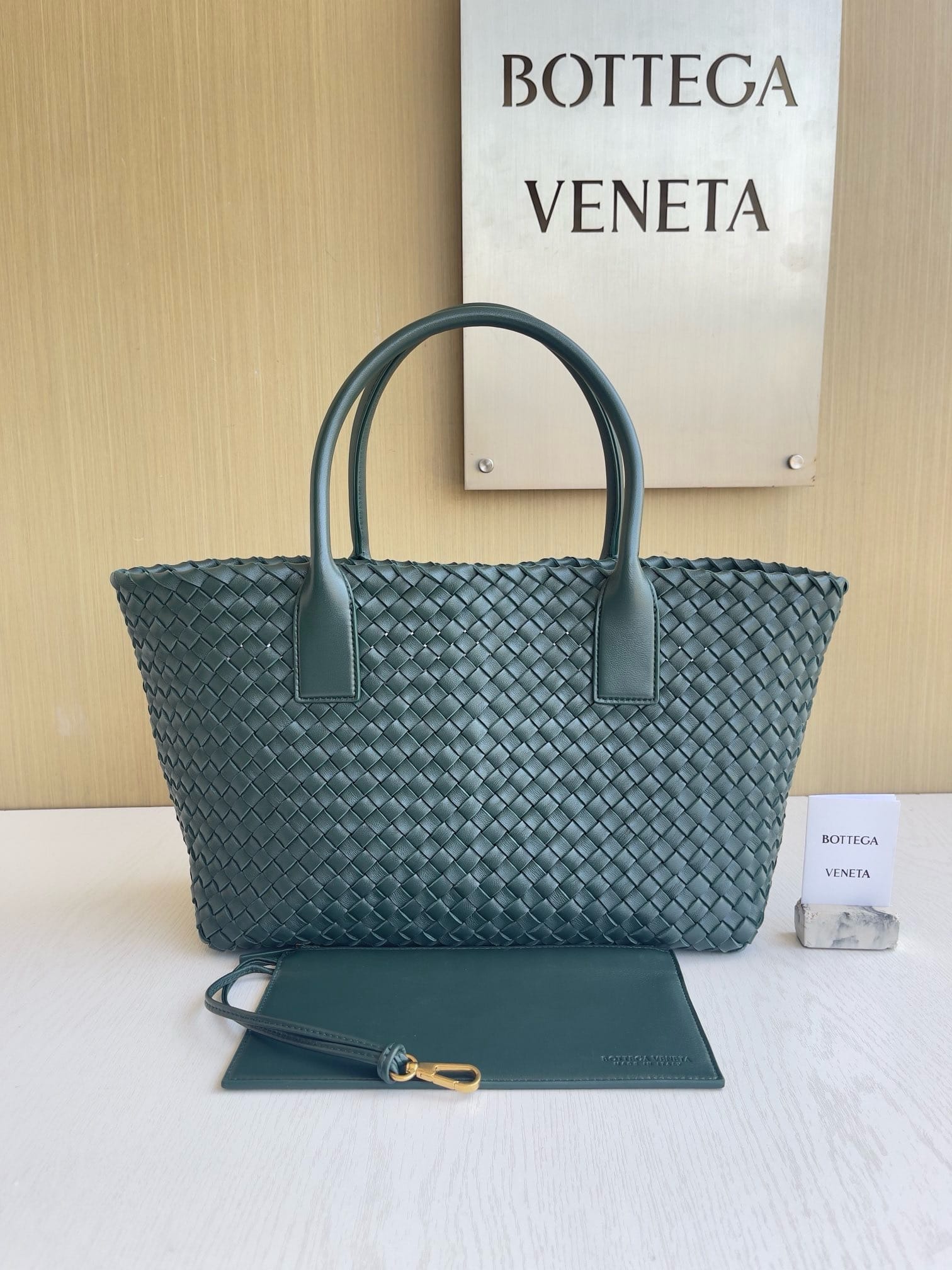 Cabat 48cm Bottega Veneta 608810.16