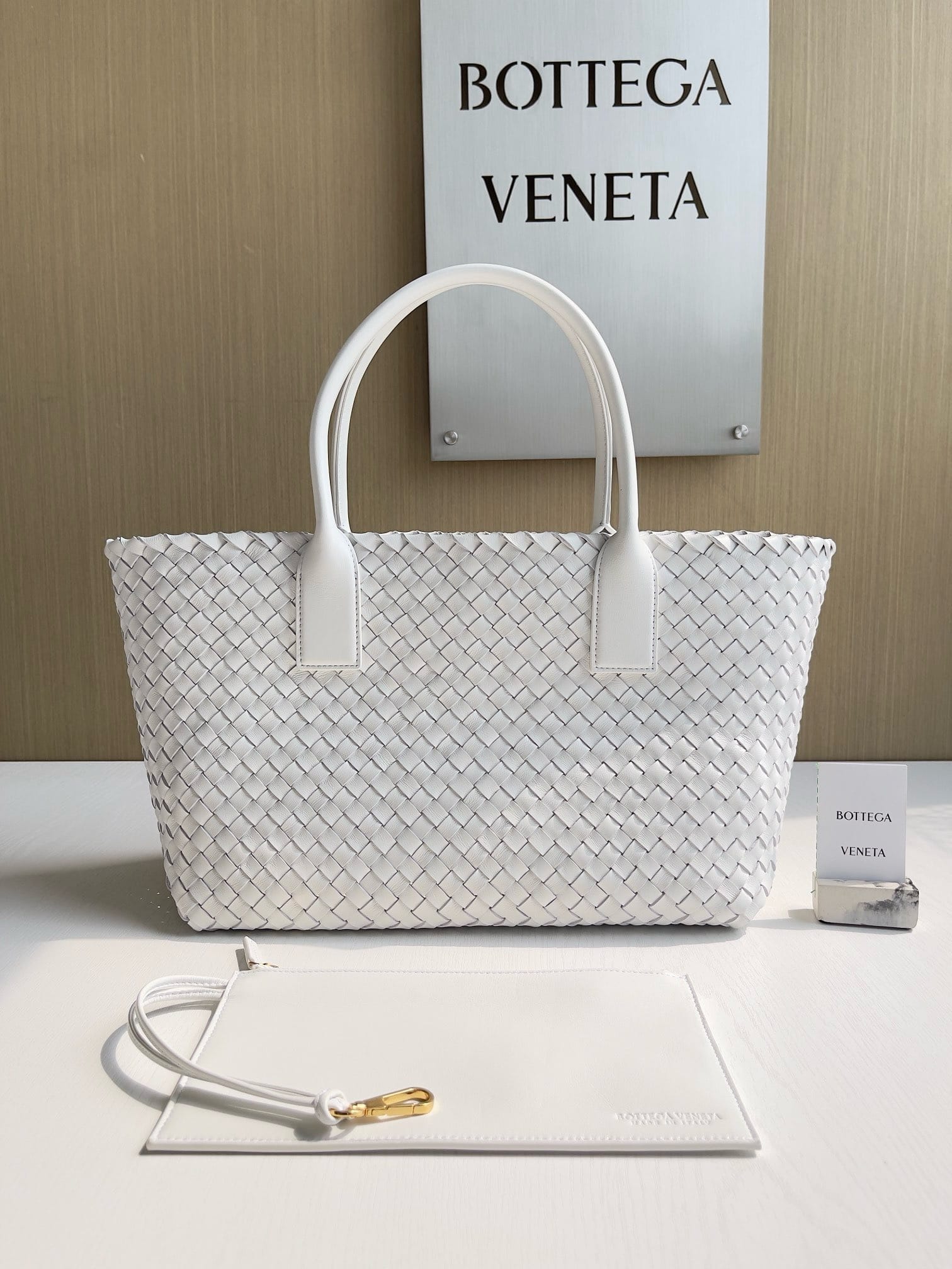 Cabat 48cm Bottega Veneta 608810.15