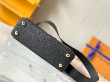 Capucines 27cm Louis Vuitton M81408.9